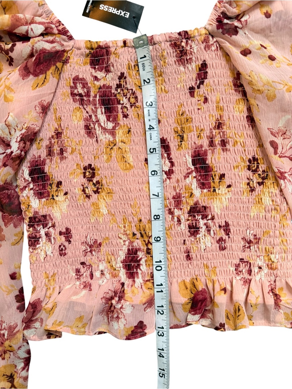 Express NWT Pink Floral Smocked Puff Sleeve Crop Top XS - Picture 8 of 10